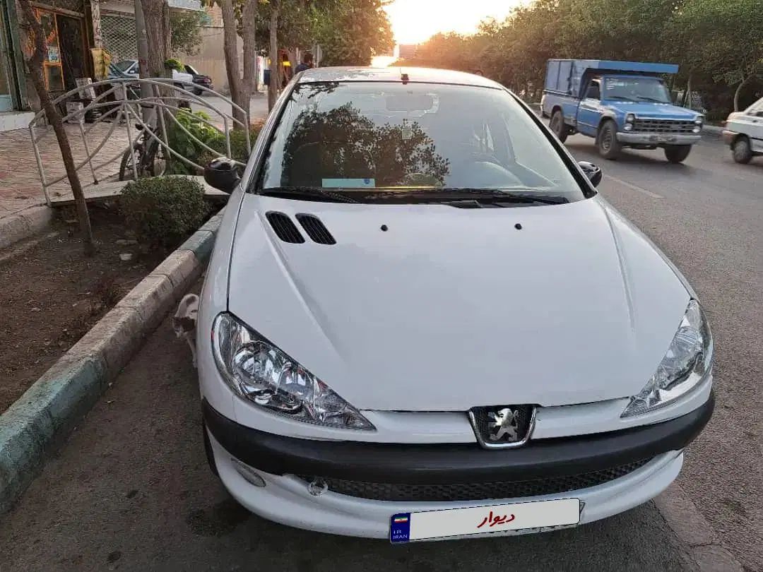 پژو ۲۰۶ صندوق دار v20 - 1390