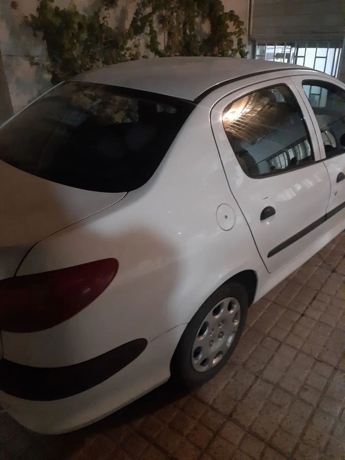 پژو ۲۰۶ صندوق دار v8 - 1395