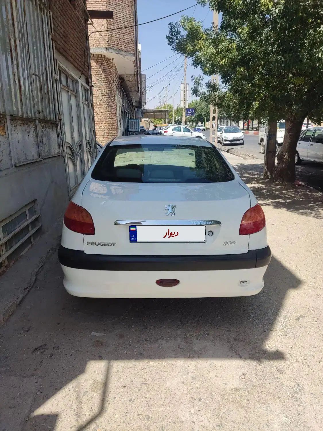 پژو ۲۰۶ صندوق دار v8 - 1389