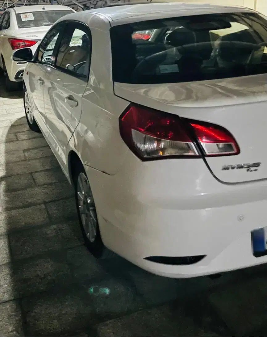 ام وی ام 315 صندوقدار اسپرت دنده‌ای - 1395