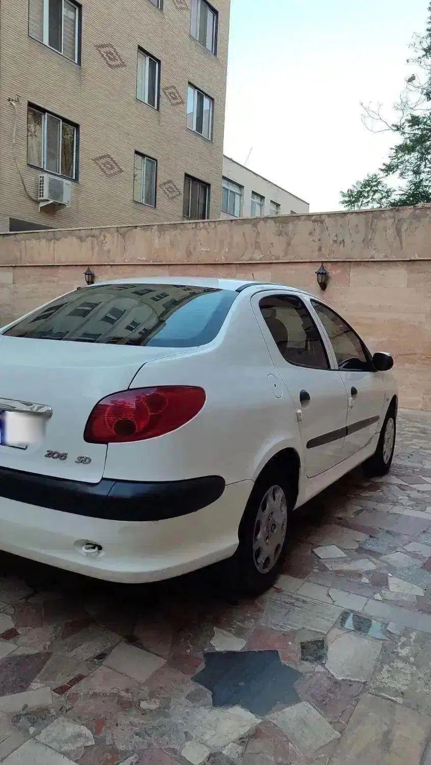 پژو ۲۰۶ صندوق دار v8 - 1391