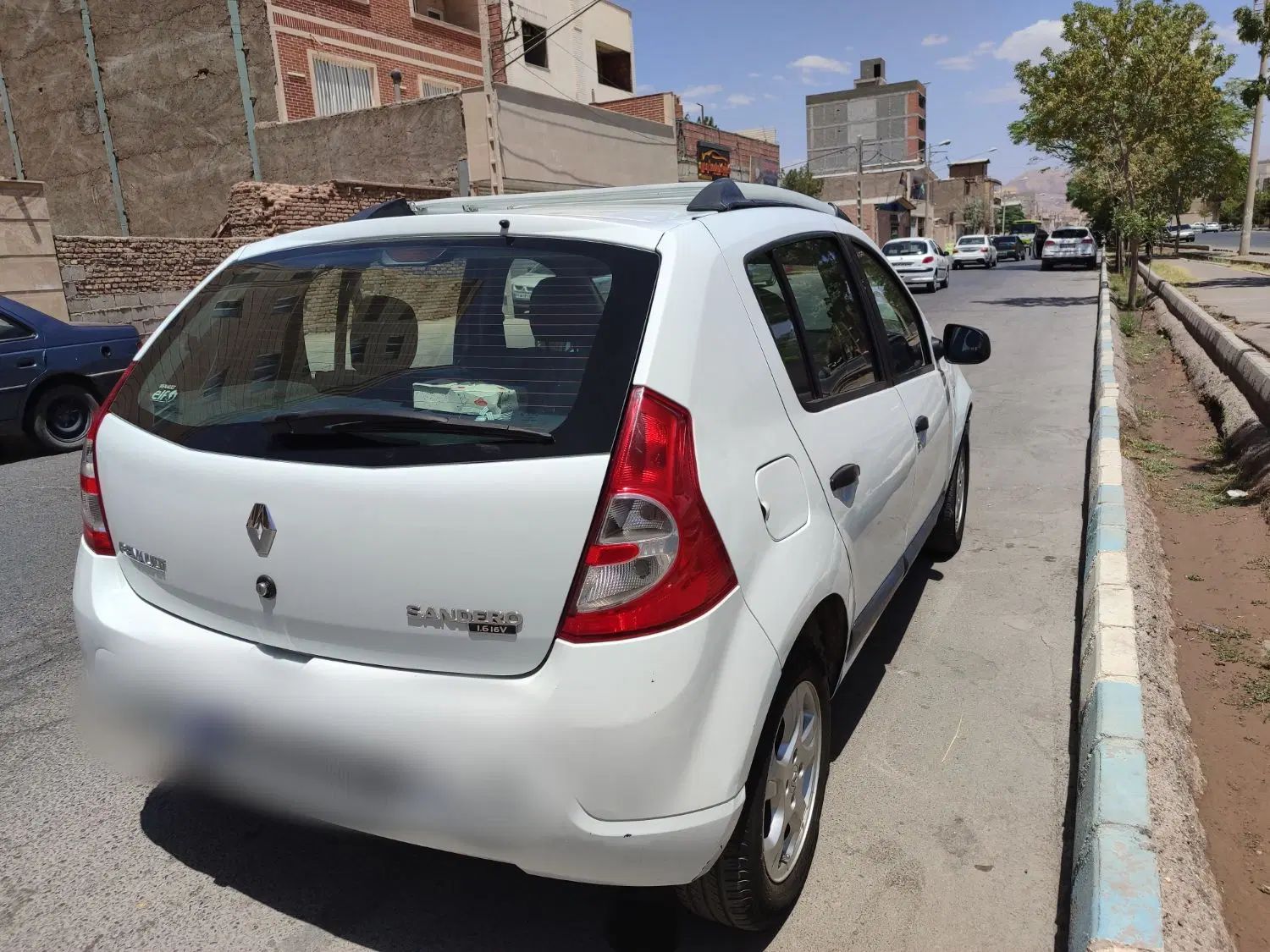 رنو ساندرو دنده ای - 1397