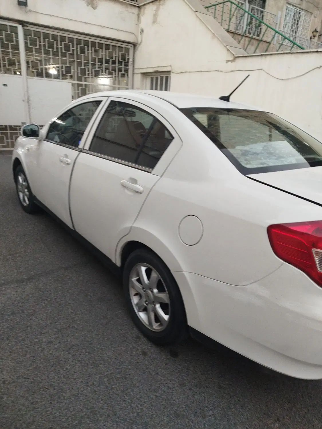 ام وی ام 550 اتوماتیک - 1396
