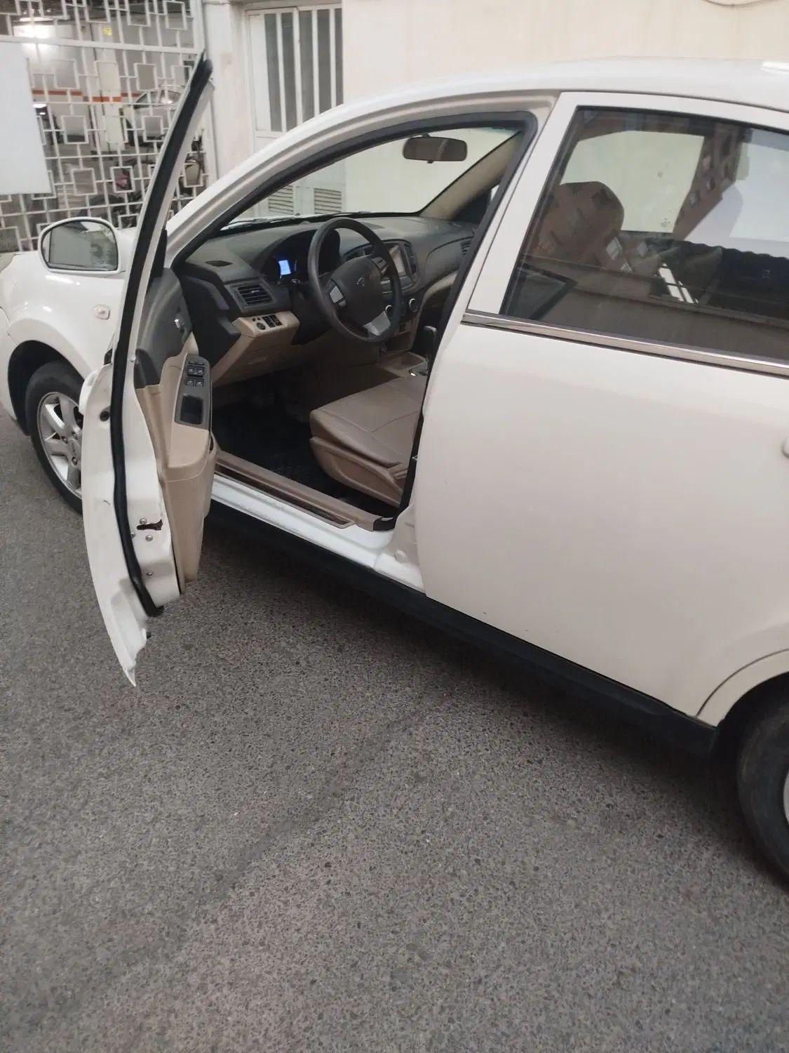 ام وی ام 550 اتوماتیک - 1396
