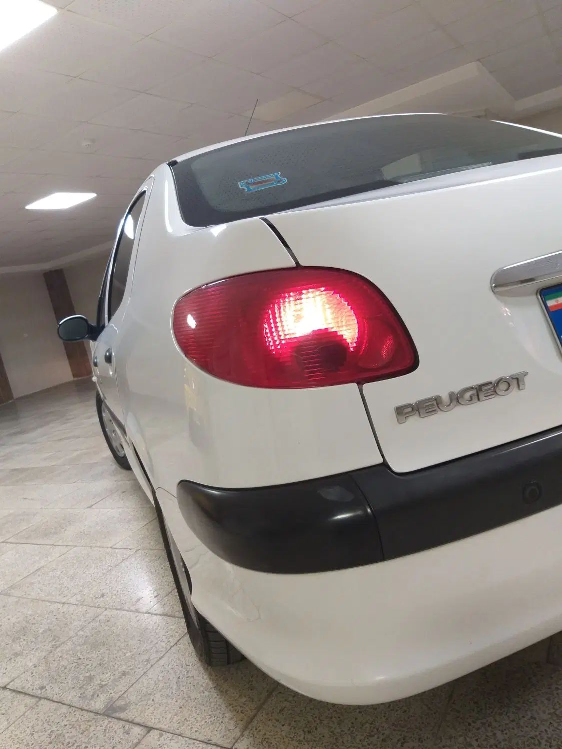 پژو ۲۰۶ صندوق دار v8 - 1396