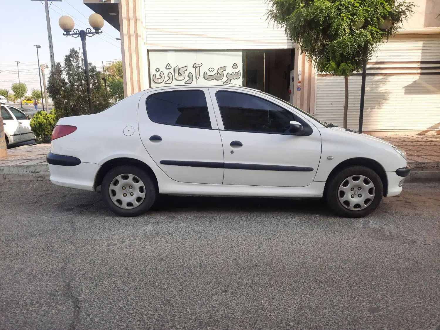 پژو ۲۰۶ صندوق دار v8 - 1395