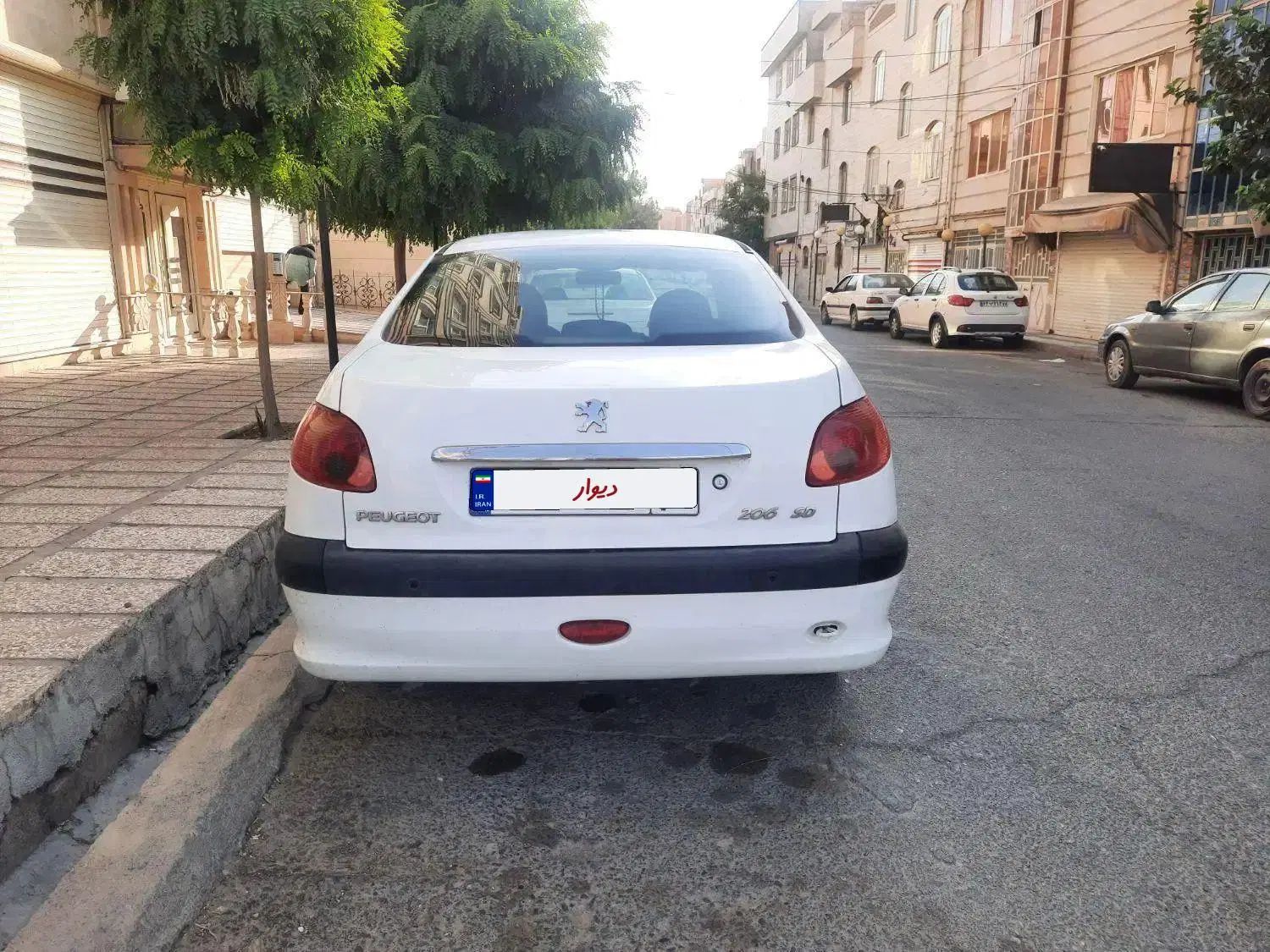 پژو ۲۰۶ صندوق دار v8 - 1395