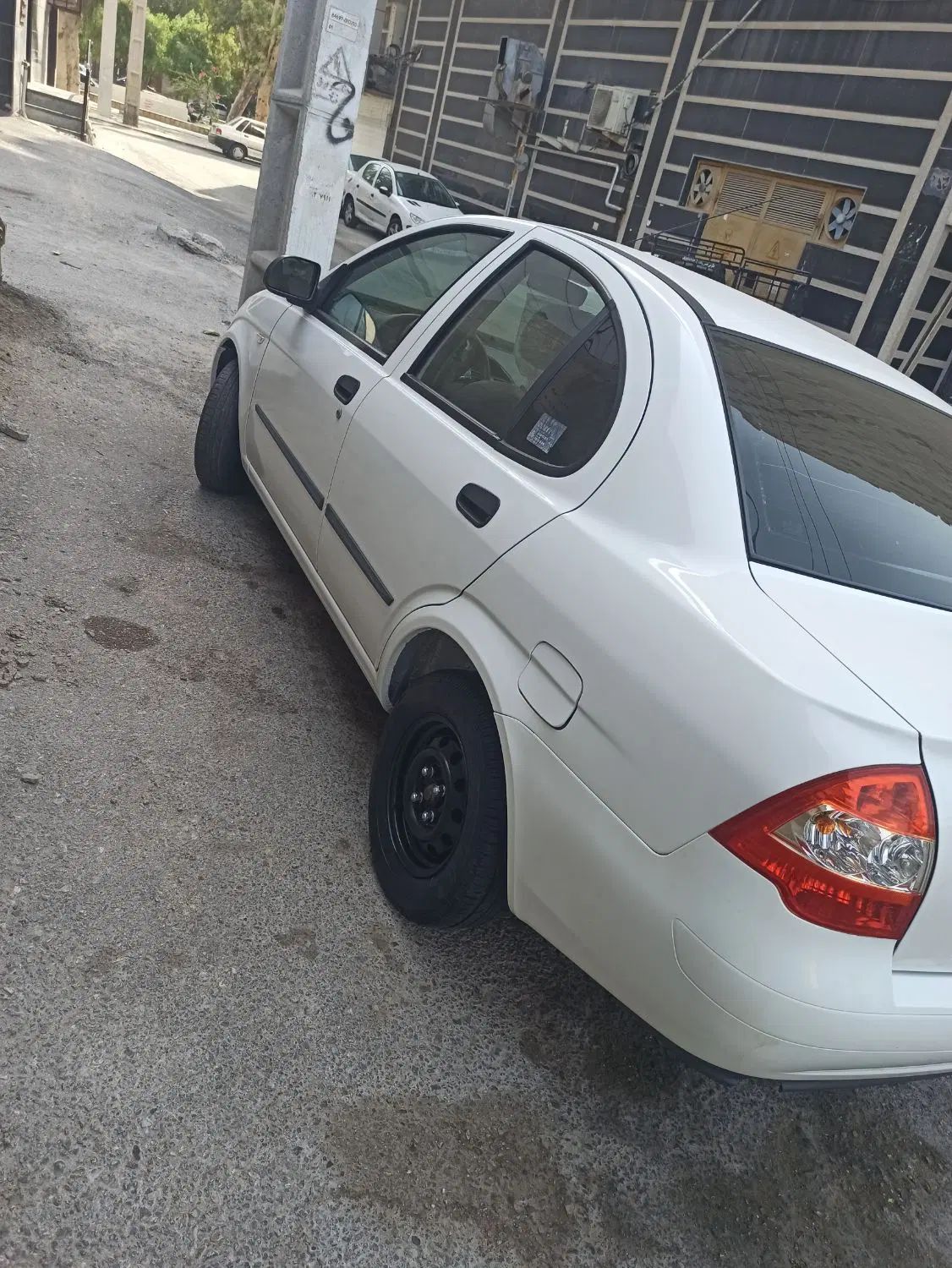 تیبا صندوق دار SX - 1400