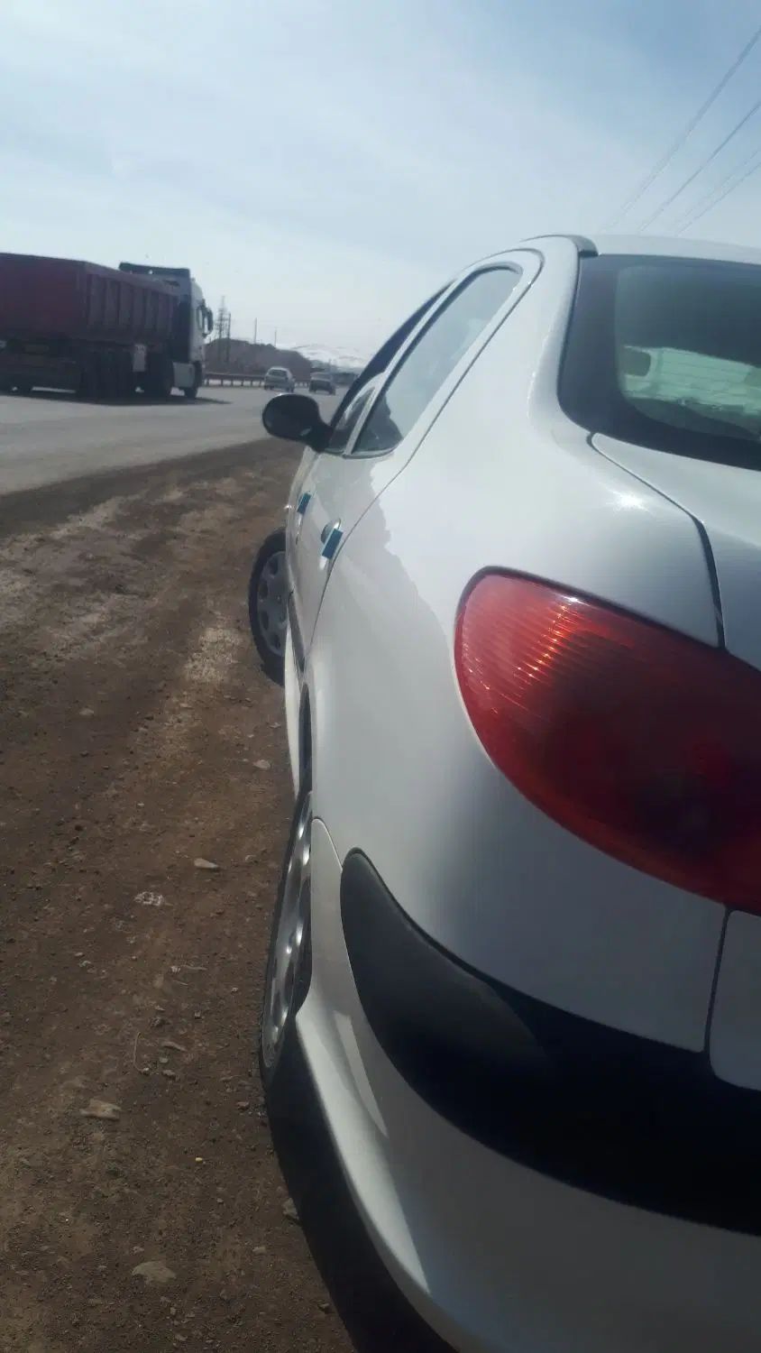 پژو ۲۰۶ صندوق دار v8 - 1395