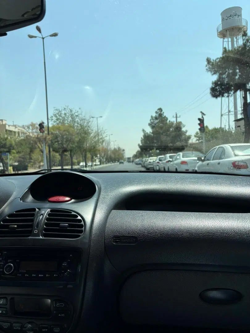 پژو ۲۰۶ صندوق دار v8 - 1391