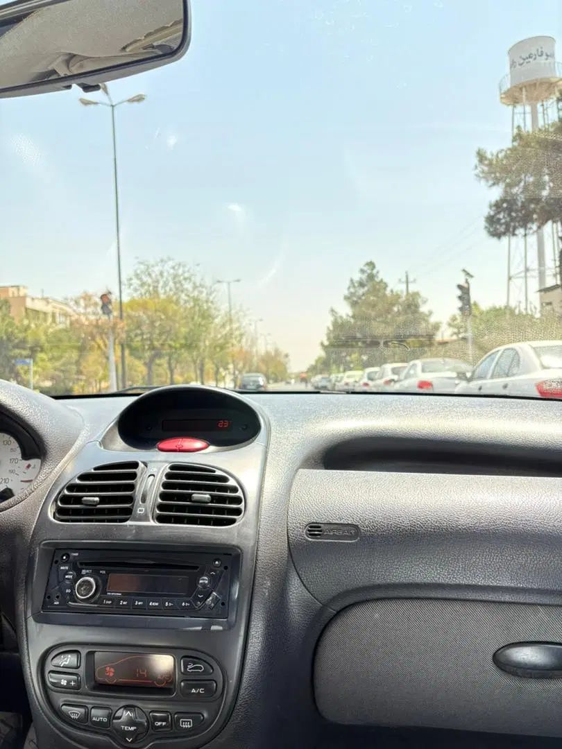 پژو ۲۰۶ صندوق دار v8 - 1391