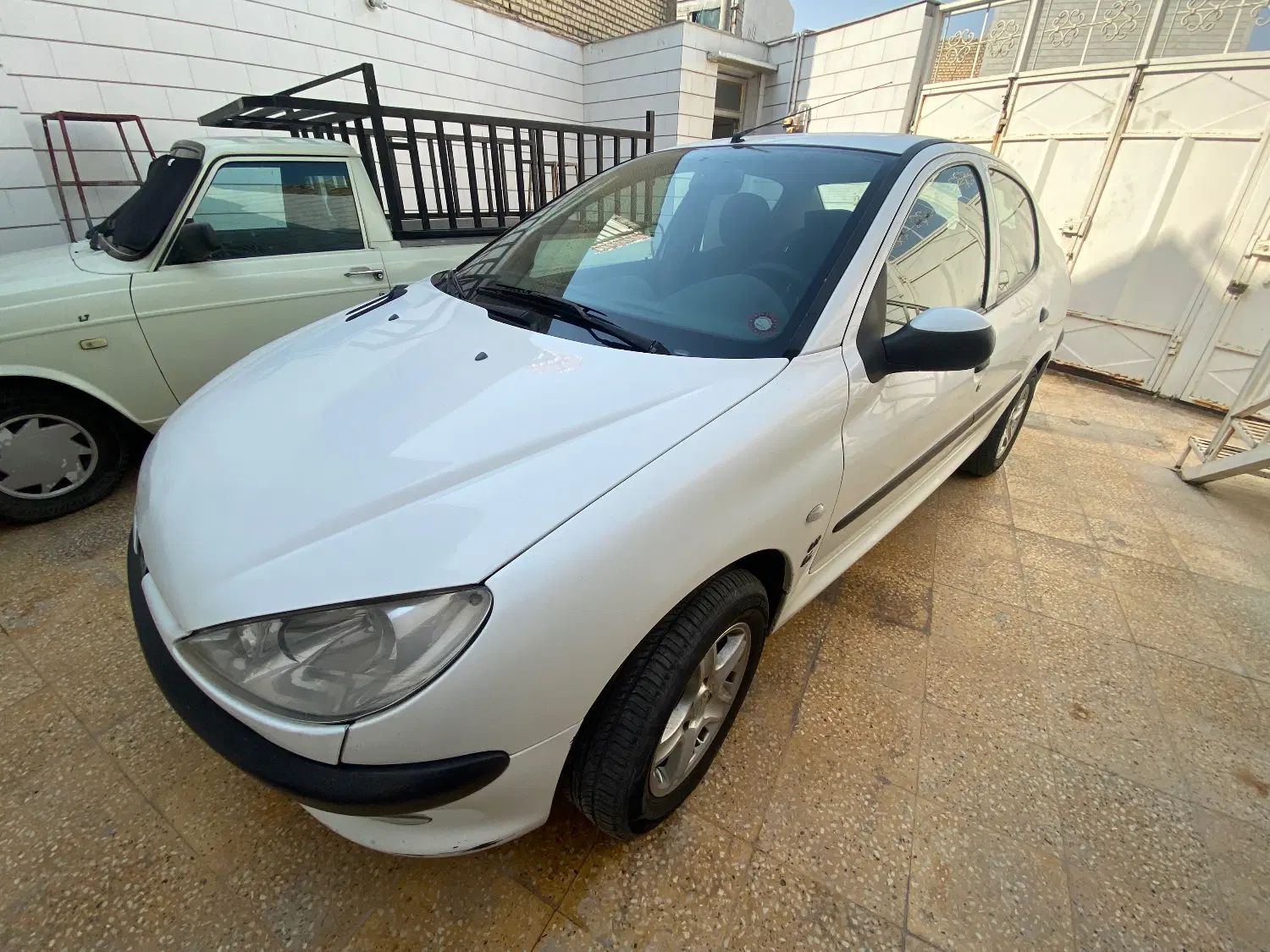 پژو ۲۰۶ صندوق دار v8 - 1396