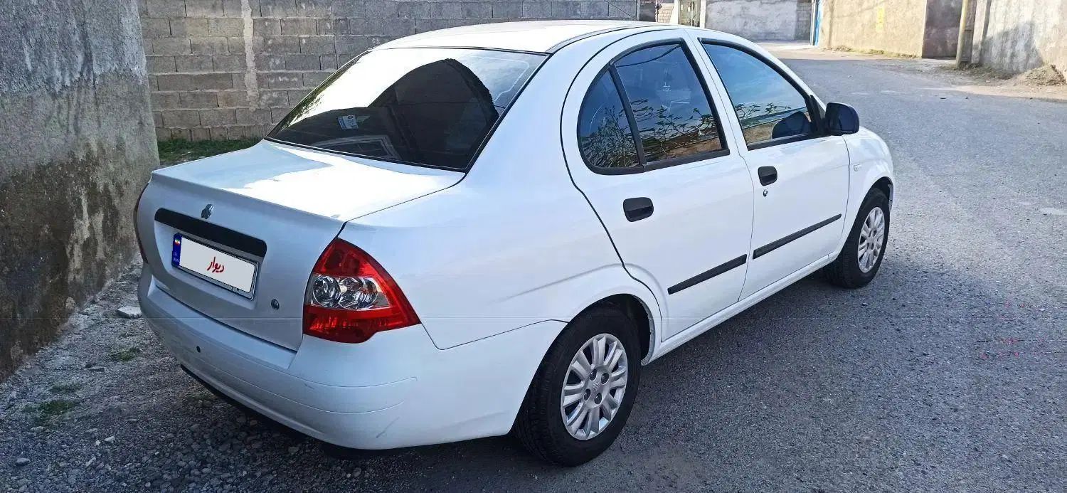 تیبا صندوق دار SX - 1401