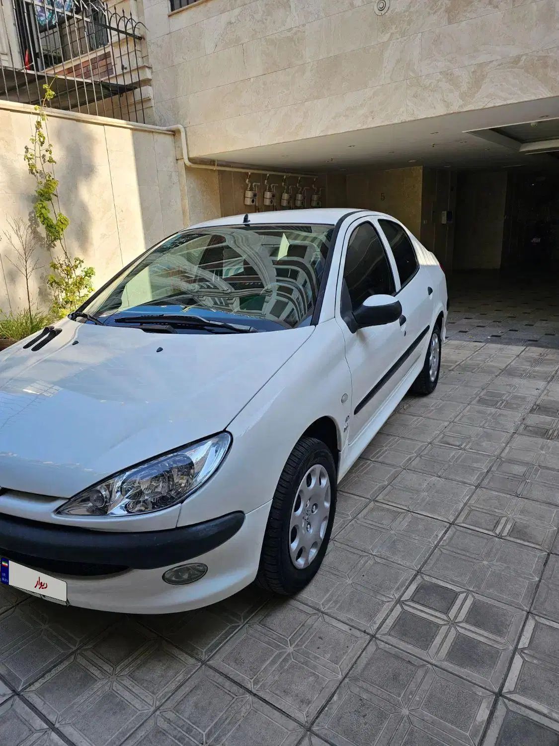 پژو ۲۰۶ صندوق دار v8 - 1398