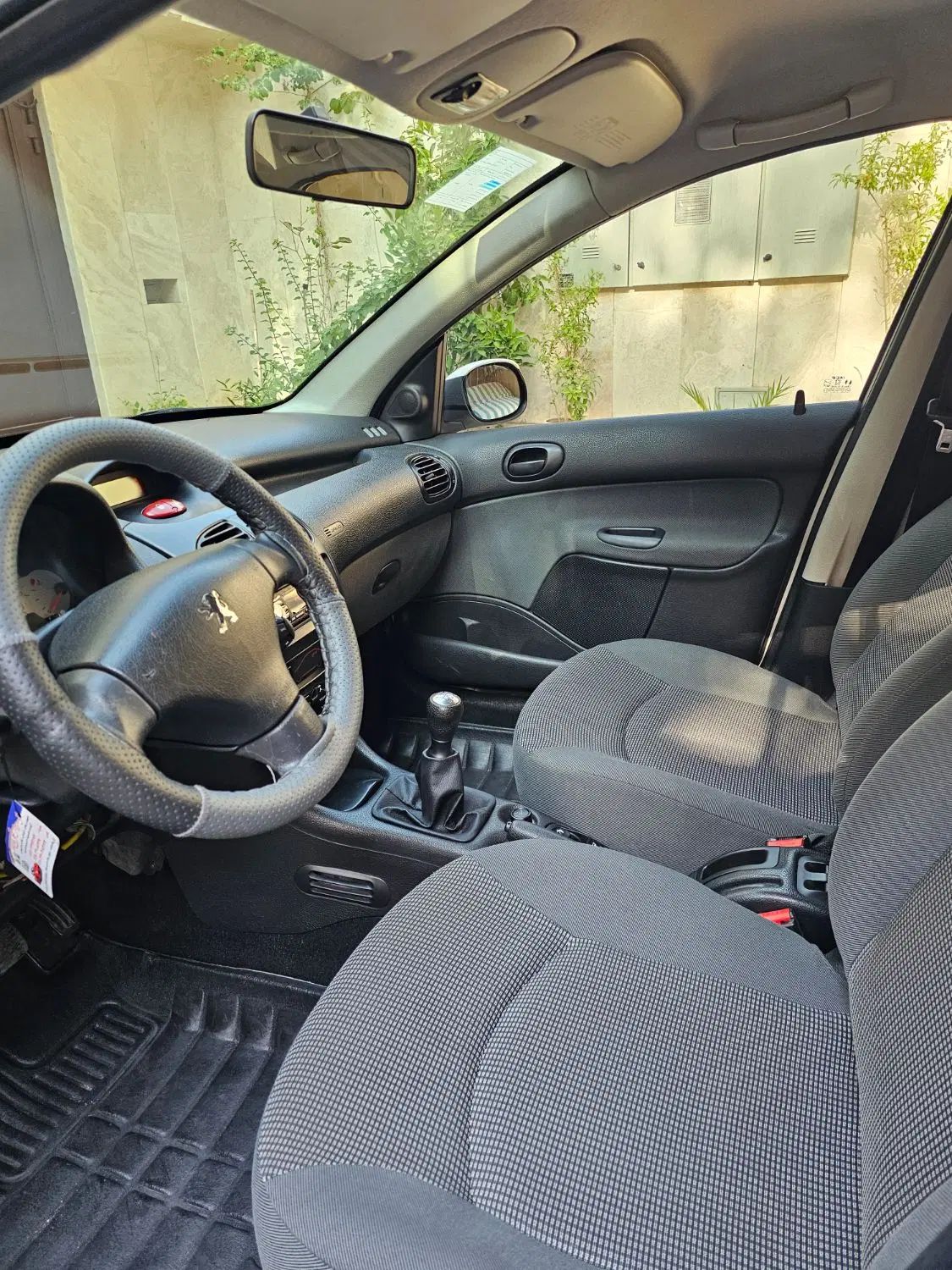 پژو ۲۰۶ صندوق دار v8 - 1398