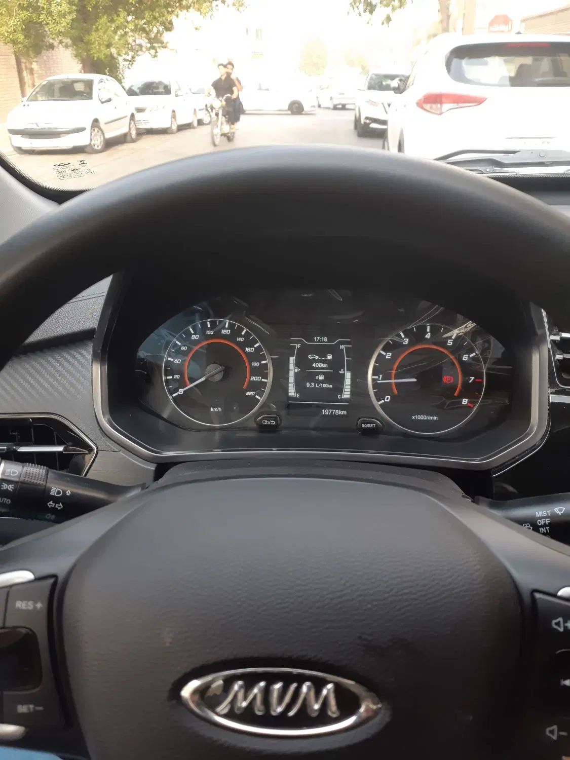 ام وی ام X22 پرو اتوماتیک IE - 1402