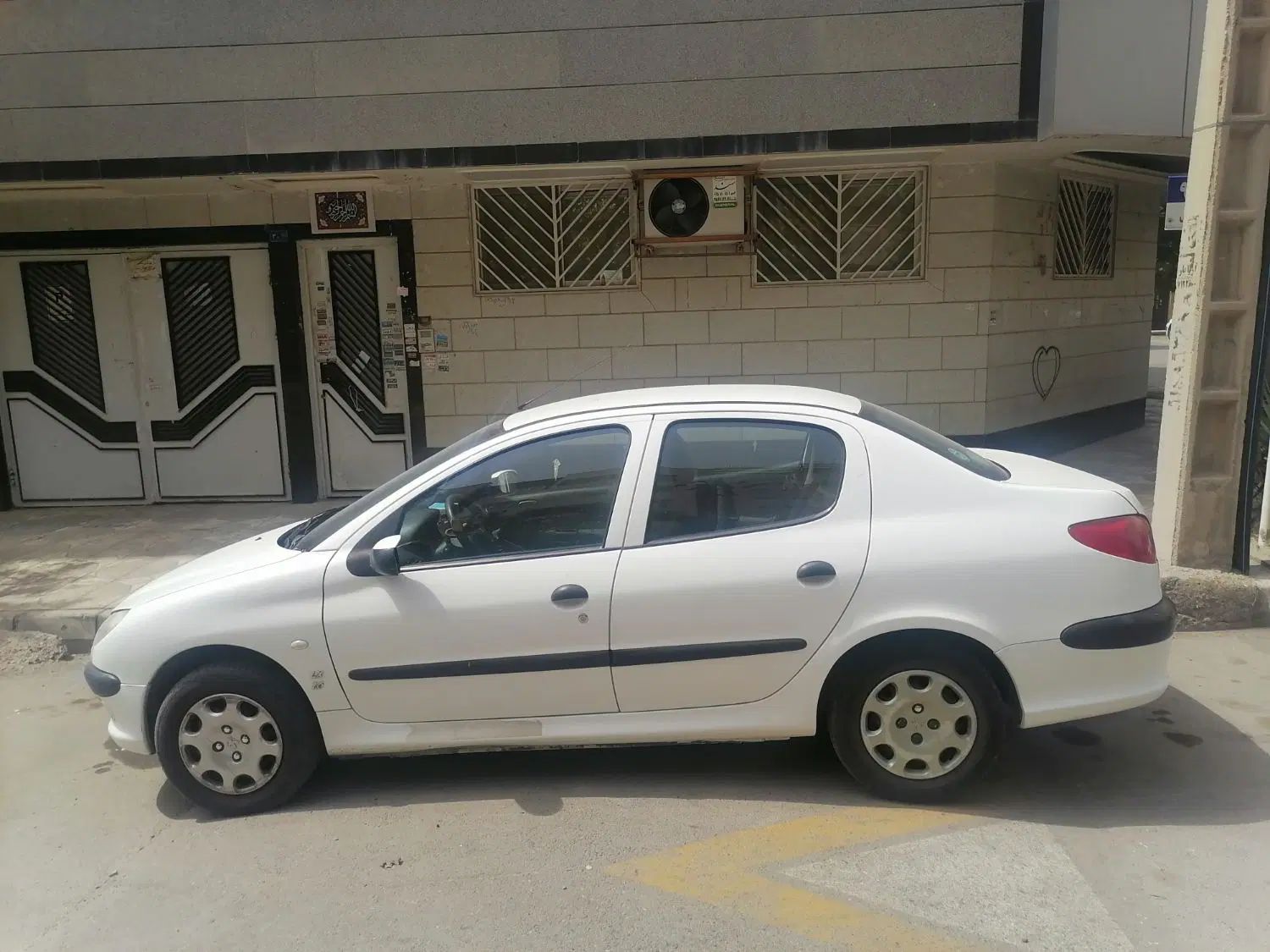 خودرو پژو، ۲۰۶ صندوق دار آگهی ann_20046120