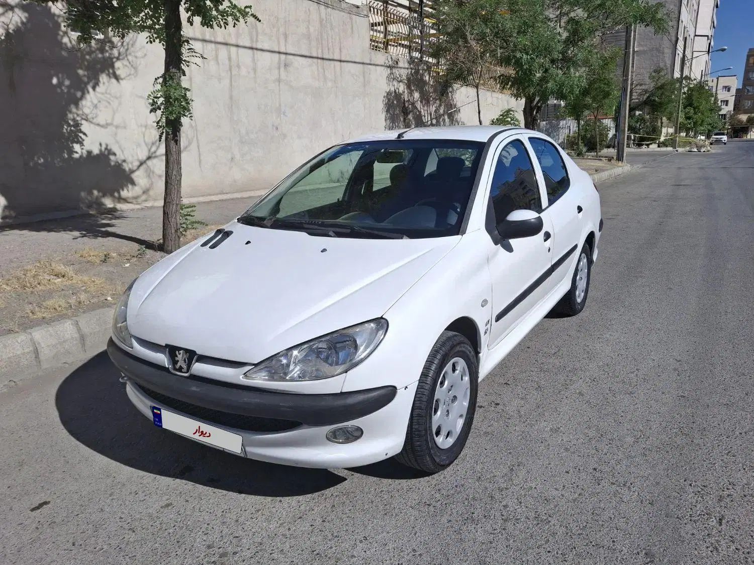 پژو ۲۰۶ صندوق دار v8 - 1394
