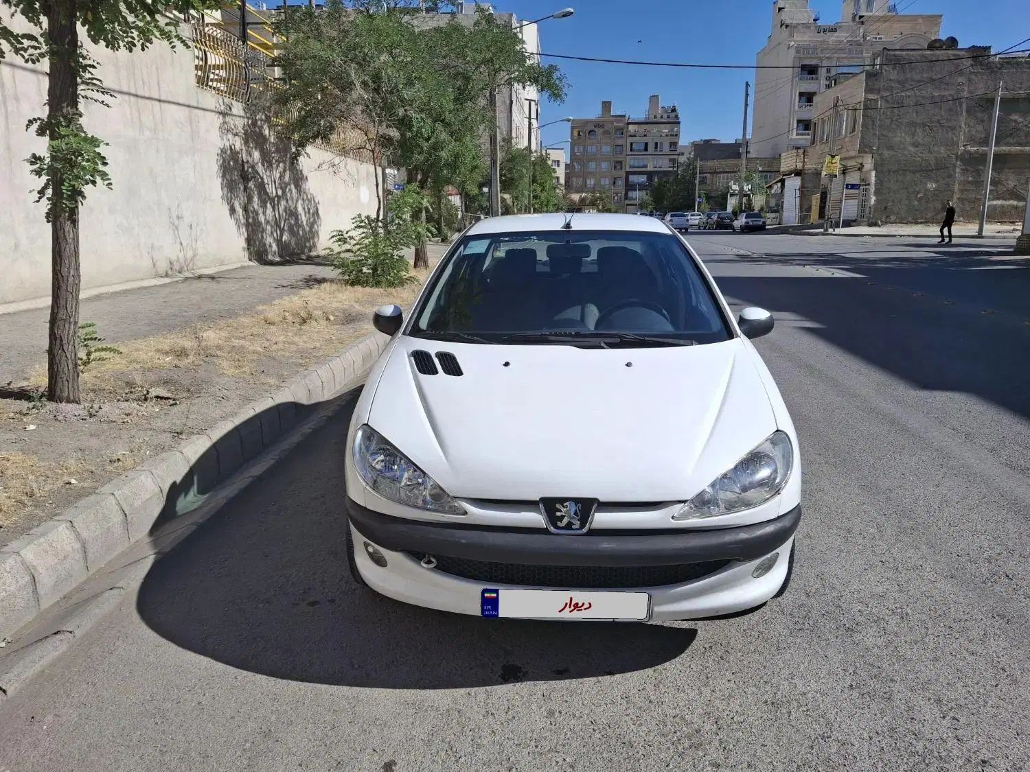 پژو ۲۰۶ صندوق دار v8 - 1394
