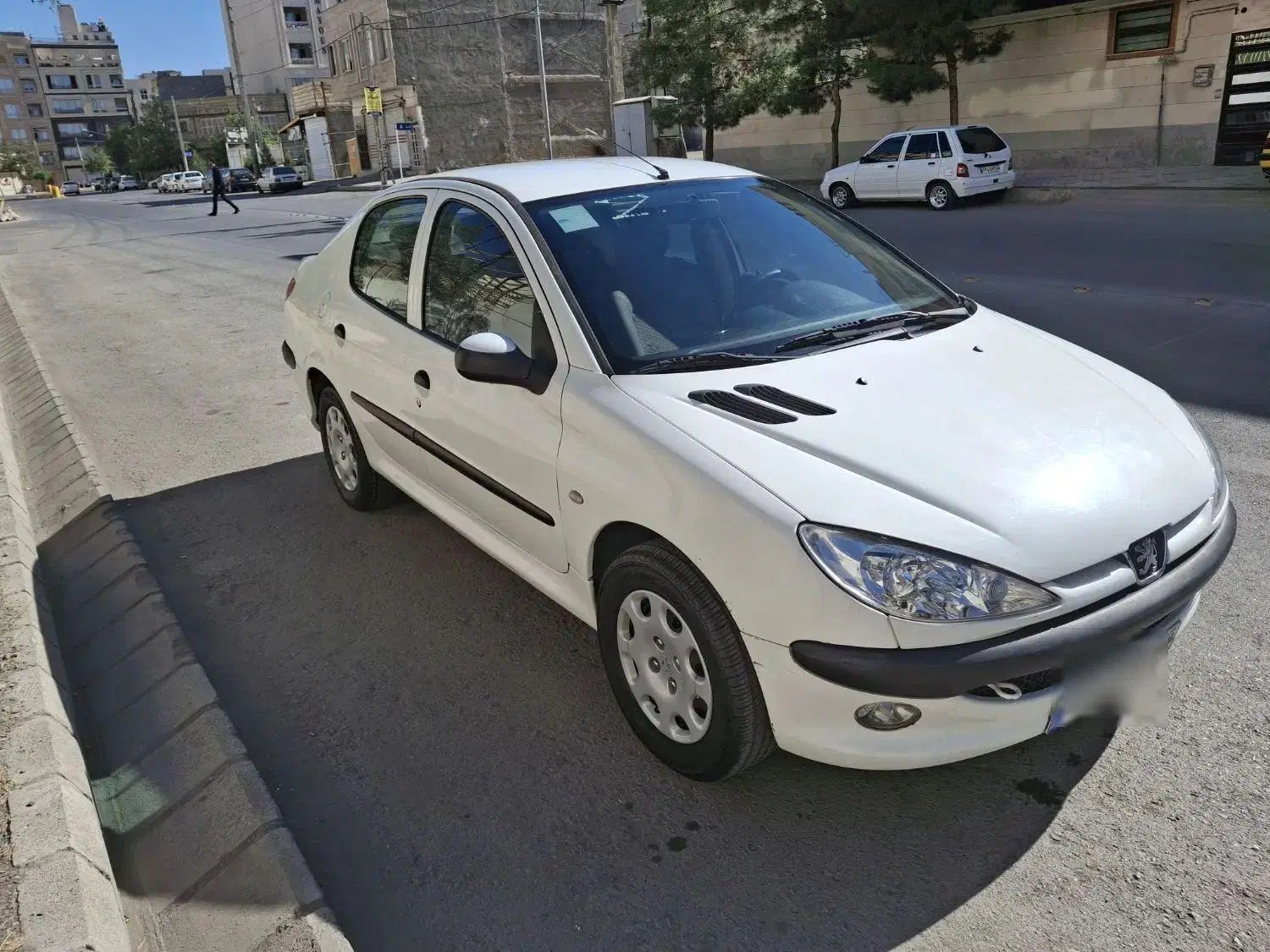 پژو ۲۰۶ صندوق دار v8 - 1394
