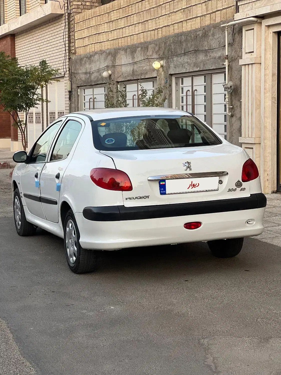 پژو ۲۰۶ صندوق دار v8 - 1391