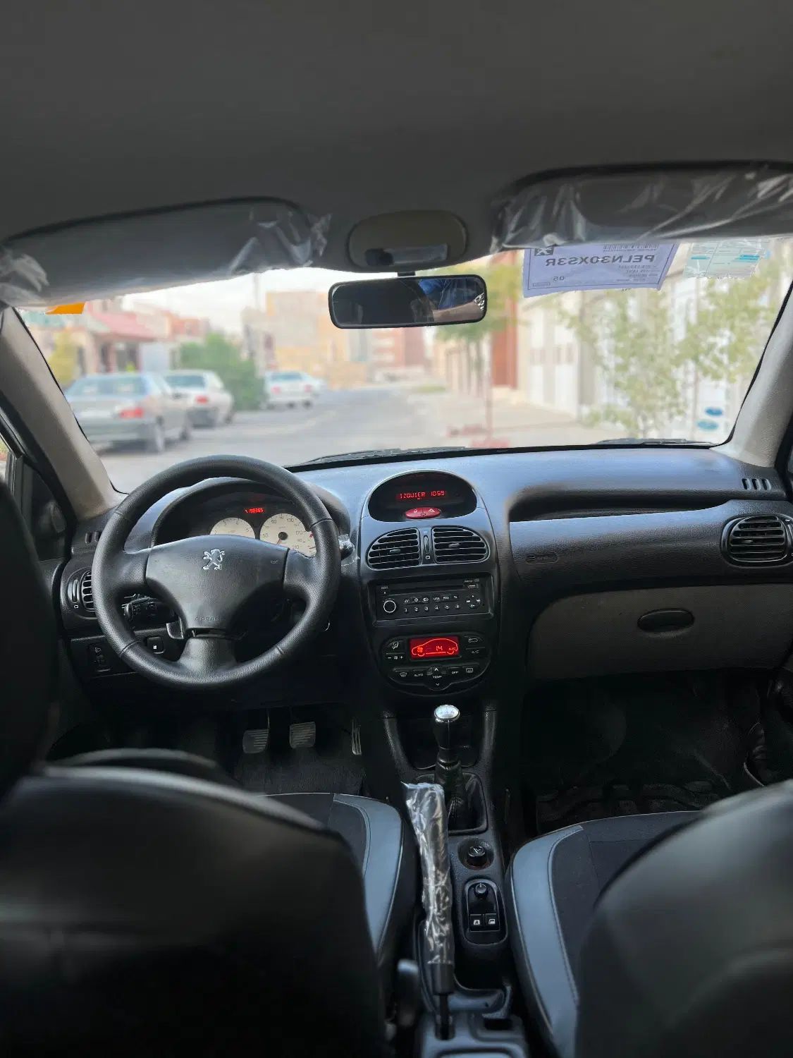 پژو ۲۰۶ صندوق دار v8 - 1391