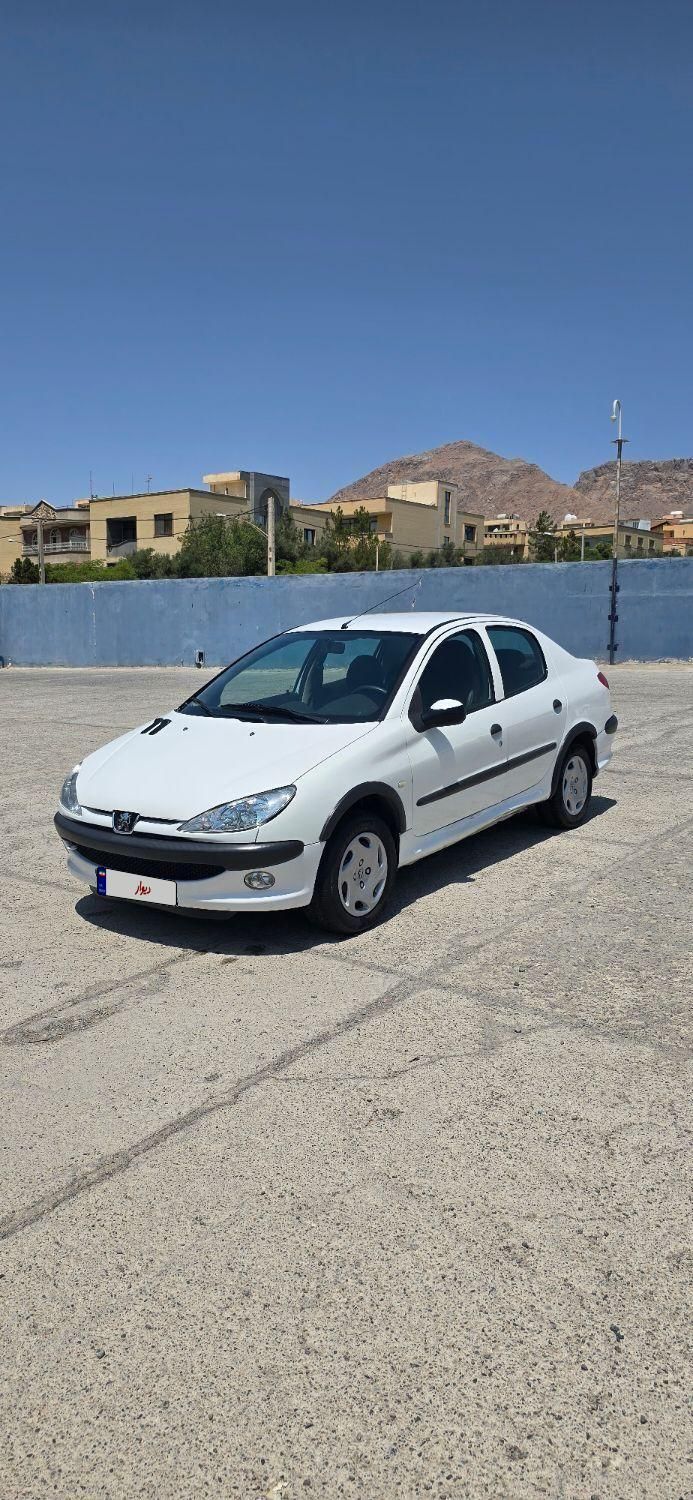 پژو ۲۰۶ صندوق دار v8 - 1390