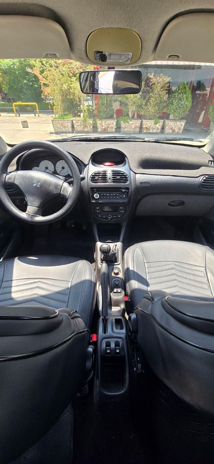 پژو ۲۰۶ صندوق دار v8 - 1390