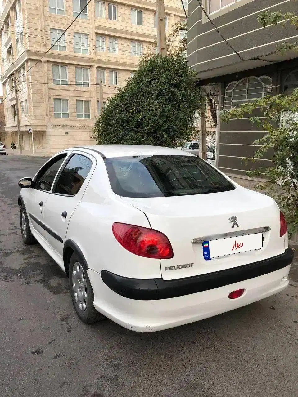پژو ۲۰۶ صندوق دار v8 - 1390