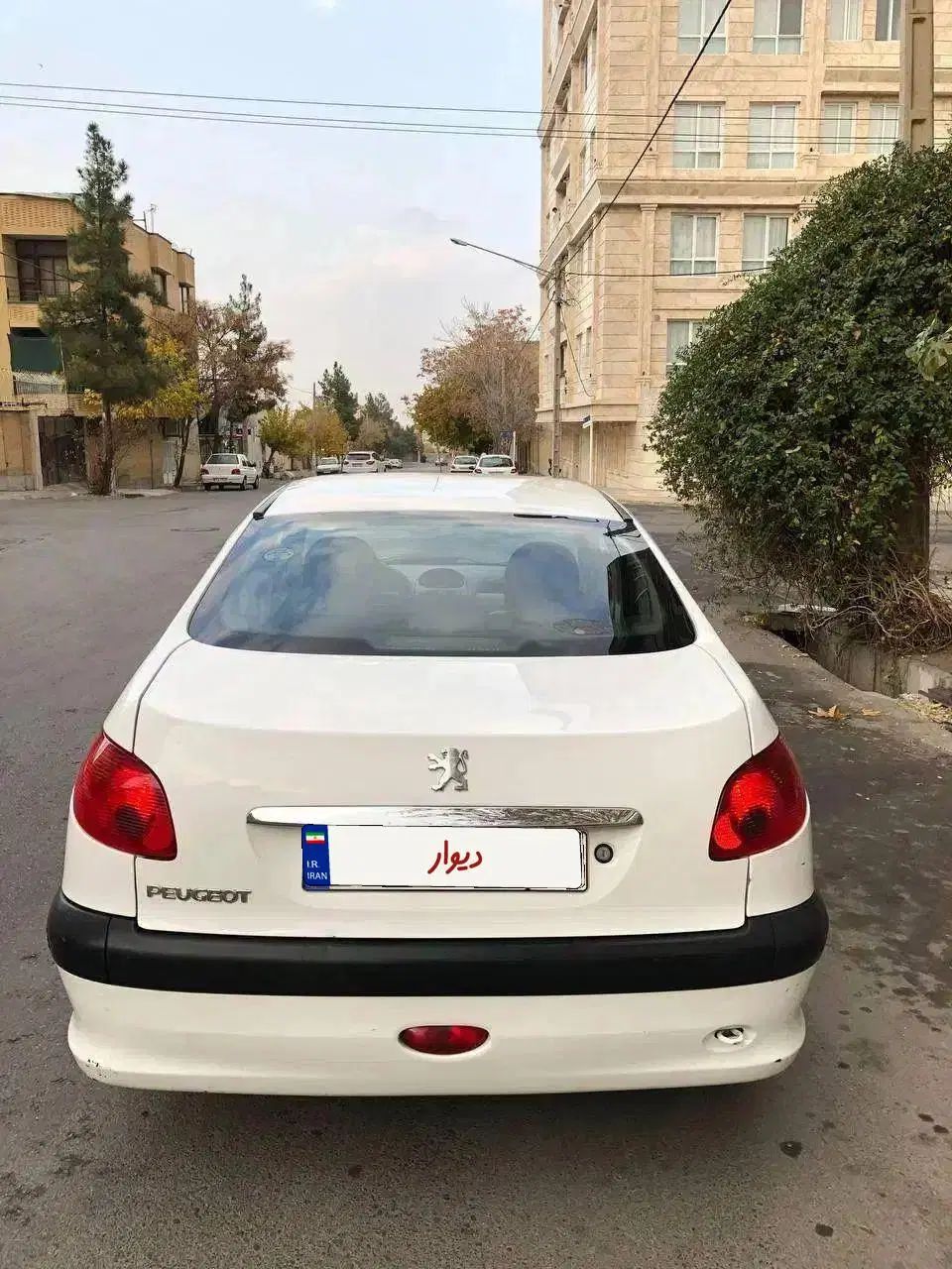 پژو ۲۰۶ صندوق دار v8 - 1390