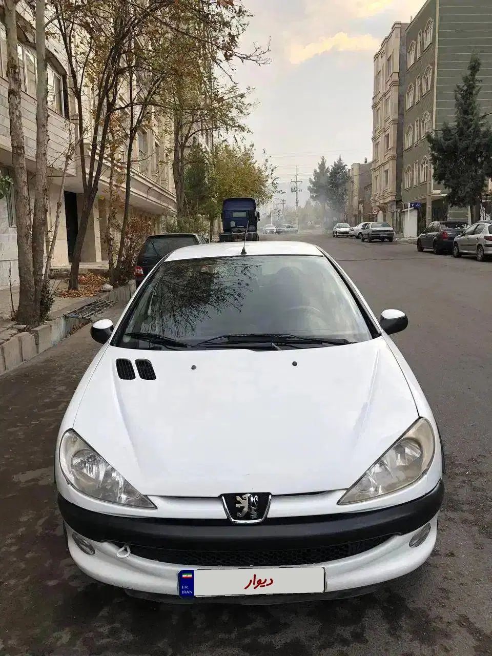 پژو ۲۰۶ صندوق دار v8 - 1390