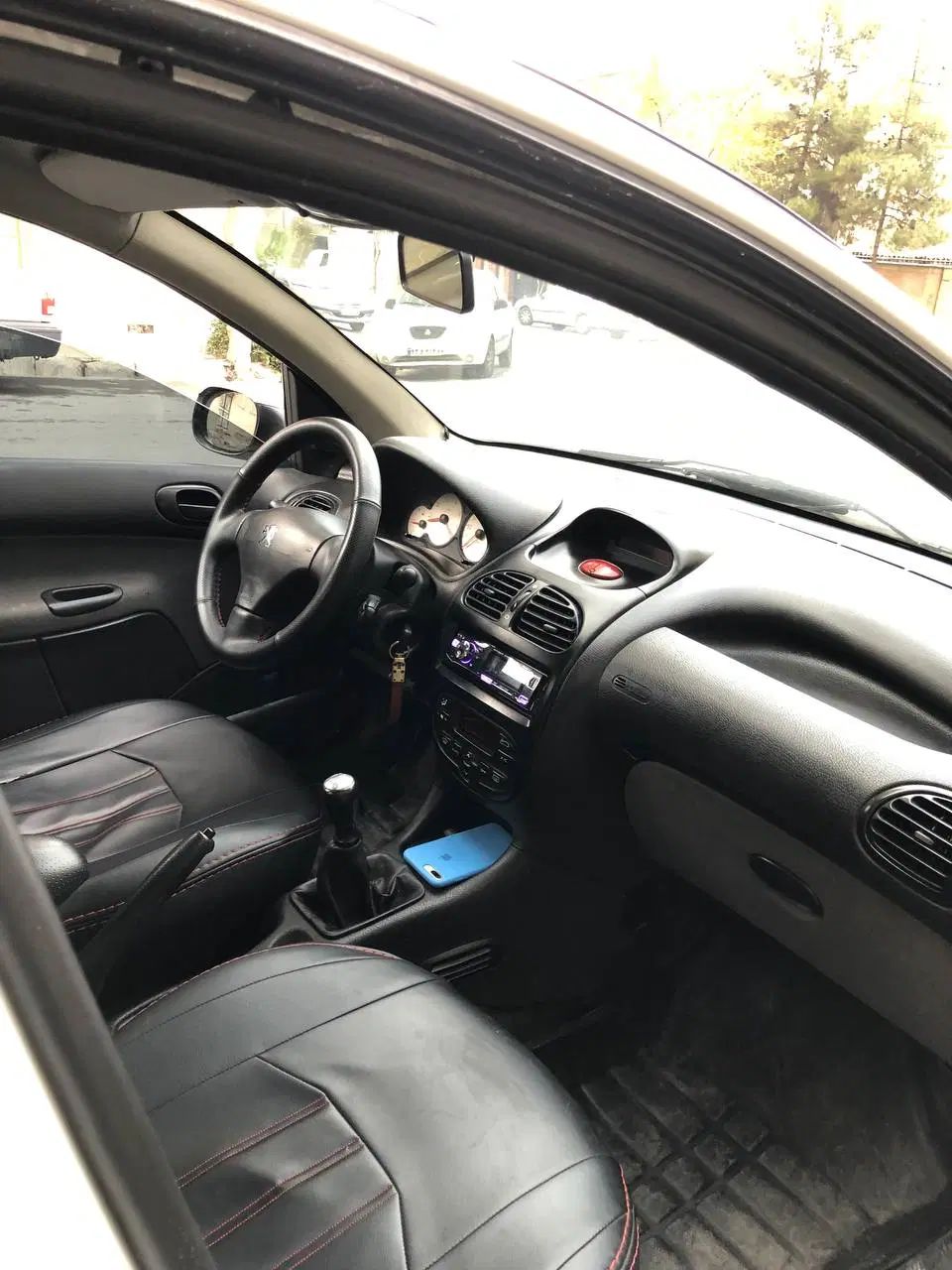 پژو ۲۰۶ صندوق دار v8 - 1390