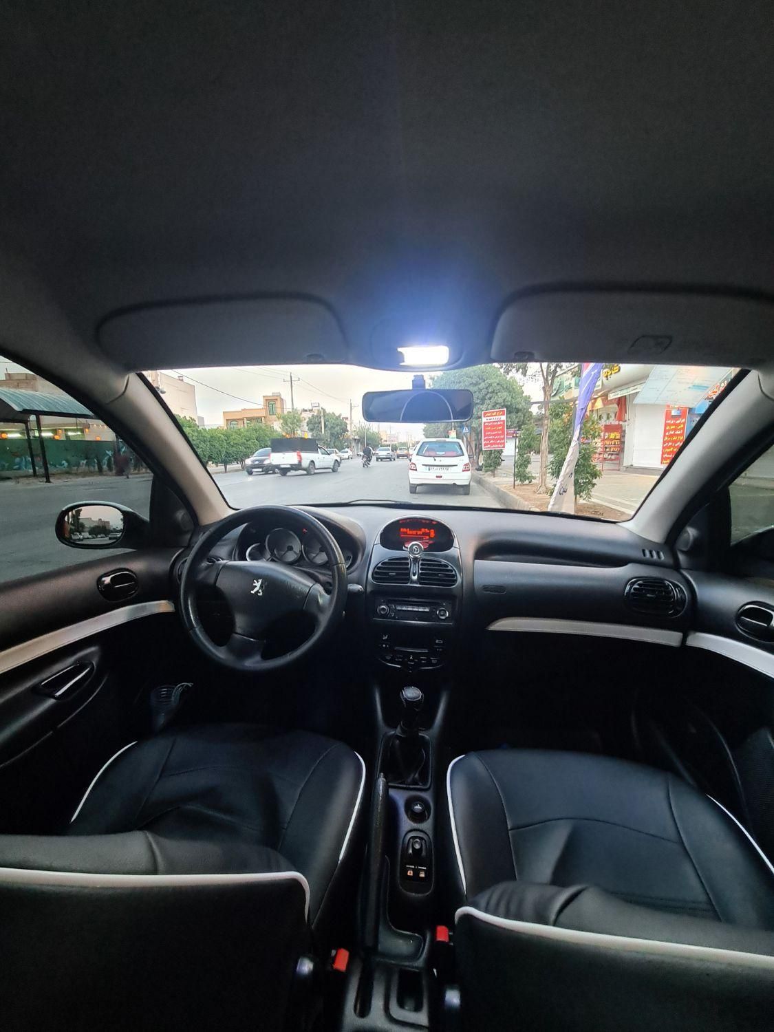 پژو ۲۰۶ صندوق دار v8 - 1394