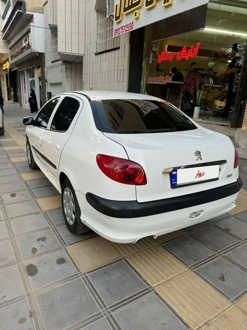 پژو ۲۰۶ صندوق دار v8 - 1393