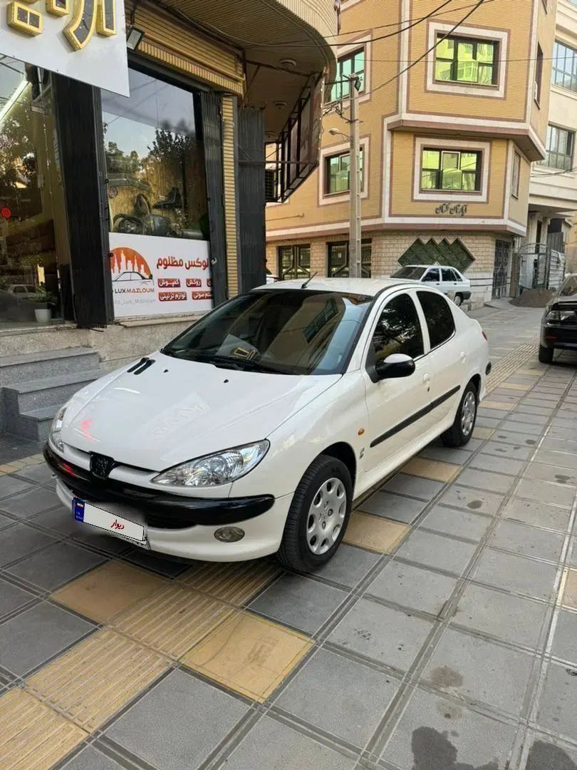 پژو ۲۰۶ صندوق دار v8 - 1393