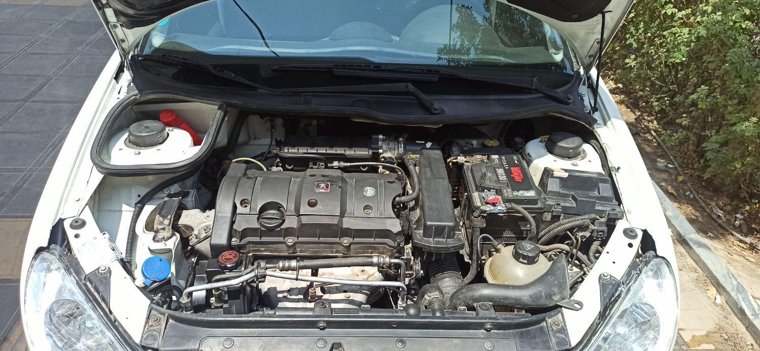 پژو ۲۰۶ صندوق دار v8 - 1393