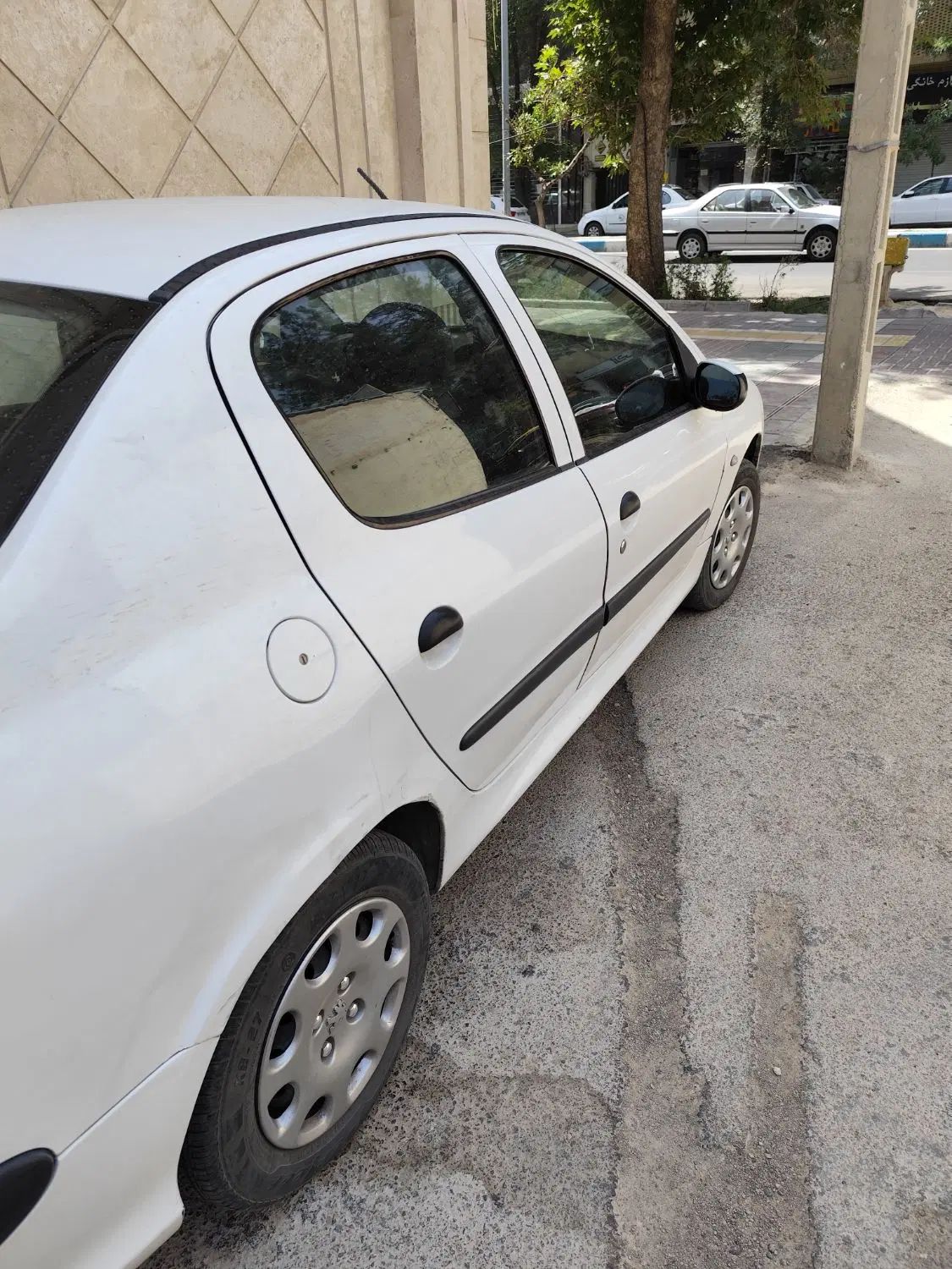 پژو ۲۰۶ صندوق دار v8 - 1393