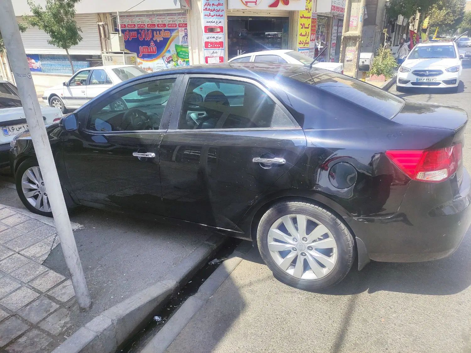 کیا سراتو 2.0 لیتر اتوماتیک GT لاین - 2011
