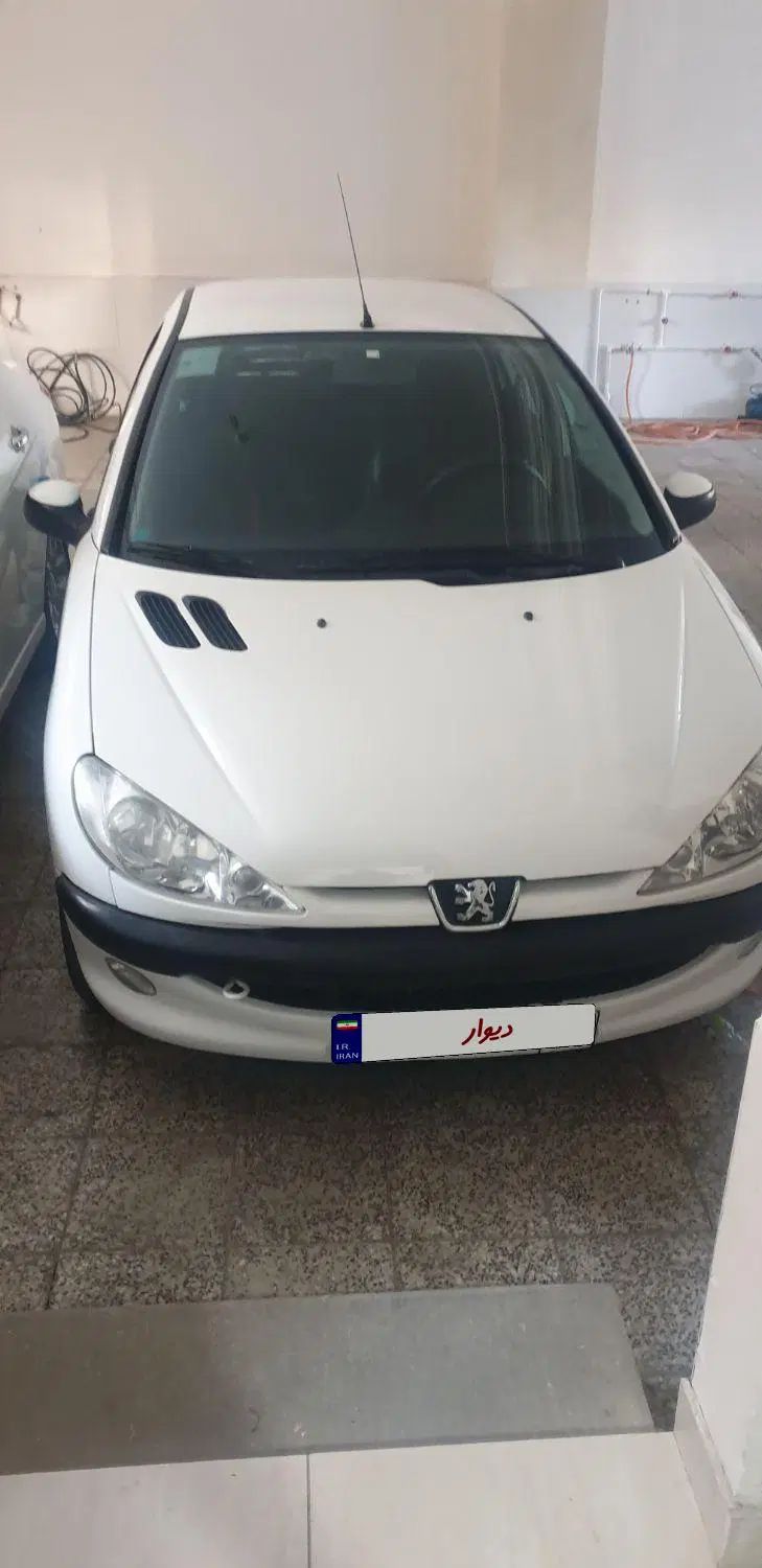 پژو ۲۰۶ صندوق دار v8 - 1395