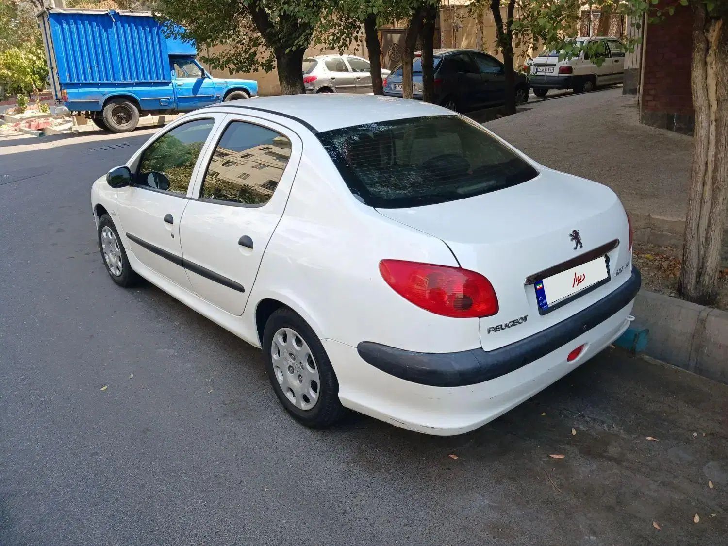 پژو ۲۰۶ صندوق دار v8 - 1394