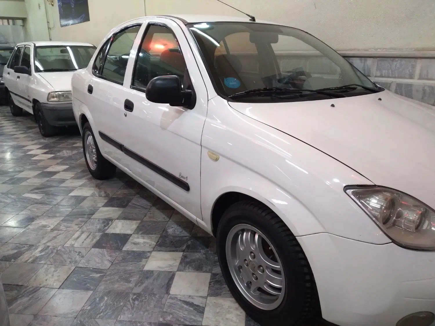 تیبا صندوق دار EX - 1392