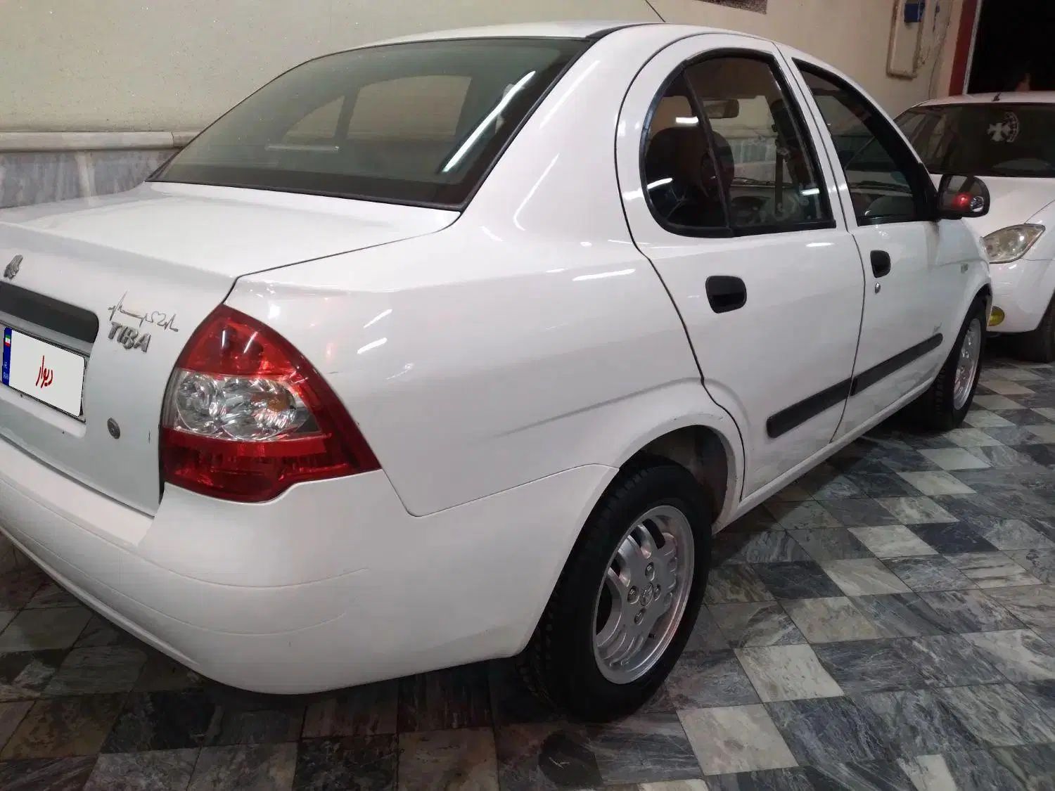 تیبا صندوق دار EX - 1392