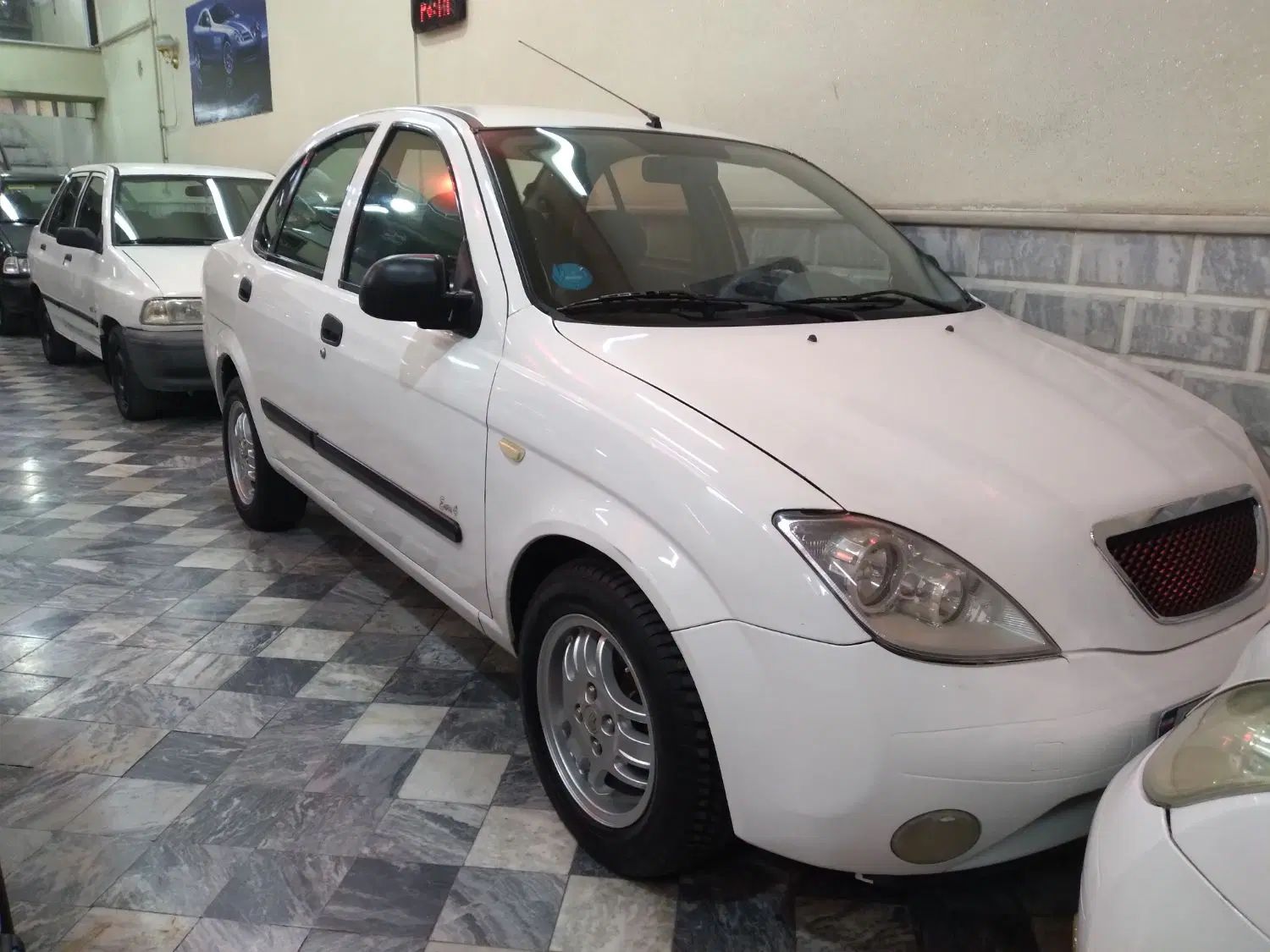 تیبا صندوق دار EX - 1392