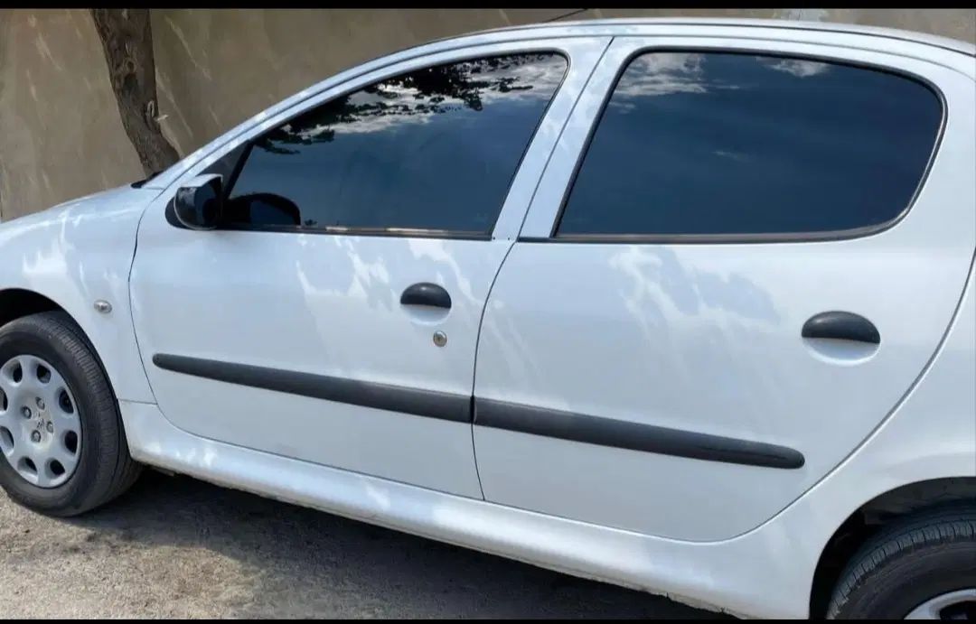 پژو ۲۰۶ صندوق دار v8 - 1391
