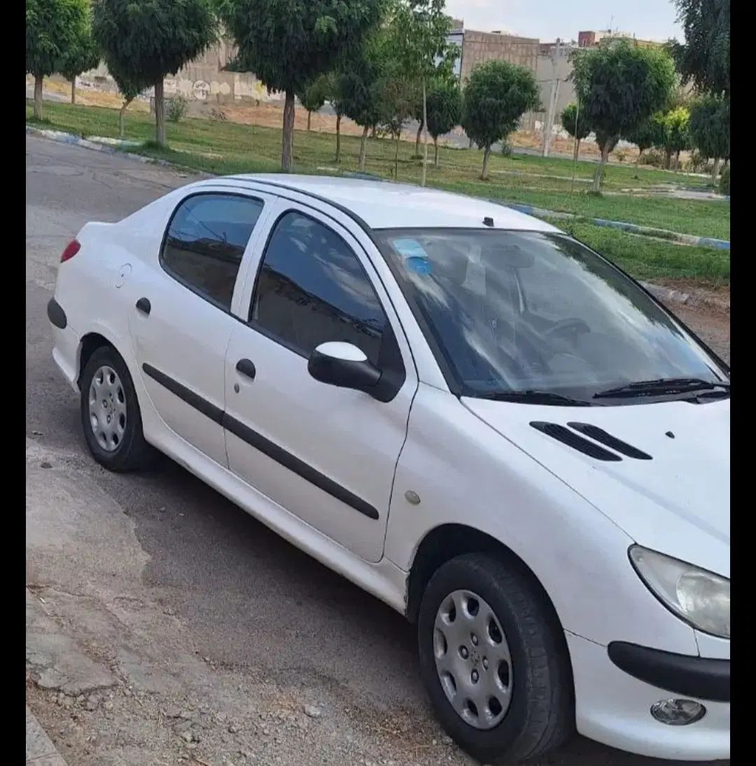 پژو ۲۰۶ صندوق دار v8 - 1391