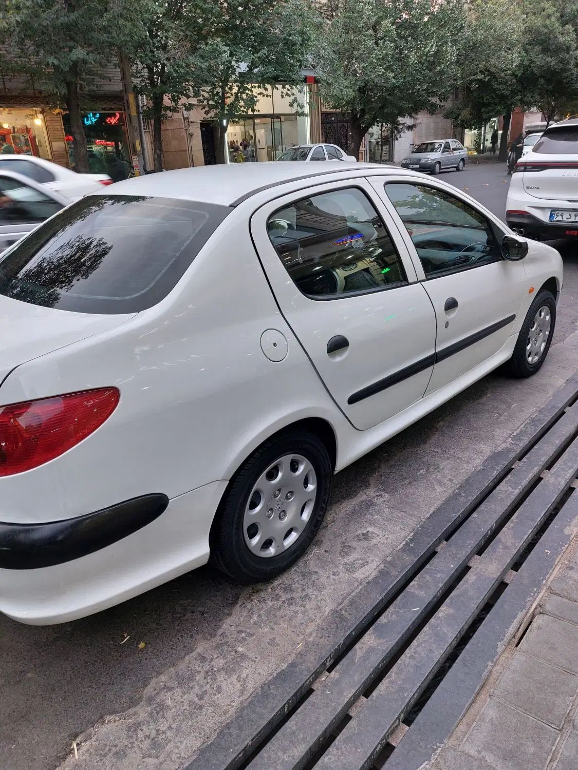 پژو ۲۰۶ صندوق دار v8 - 1398