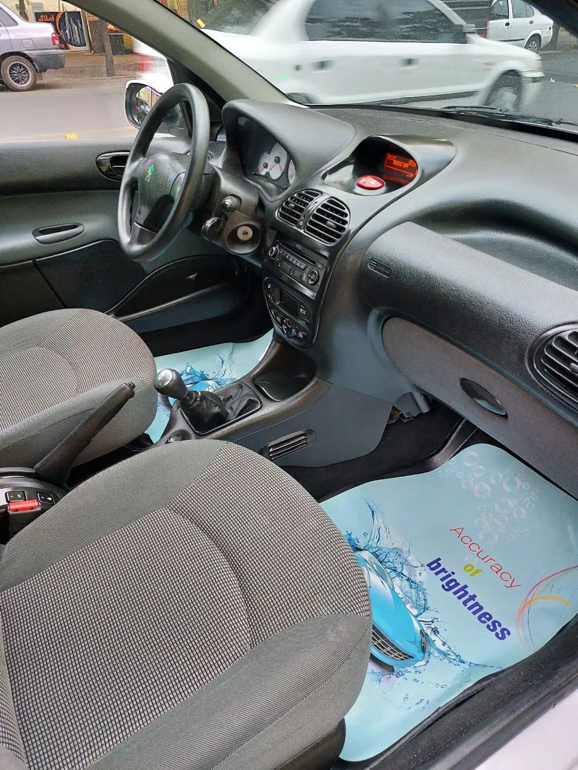 پژو ۲۰۶ صندوق دار v8 - 1398
