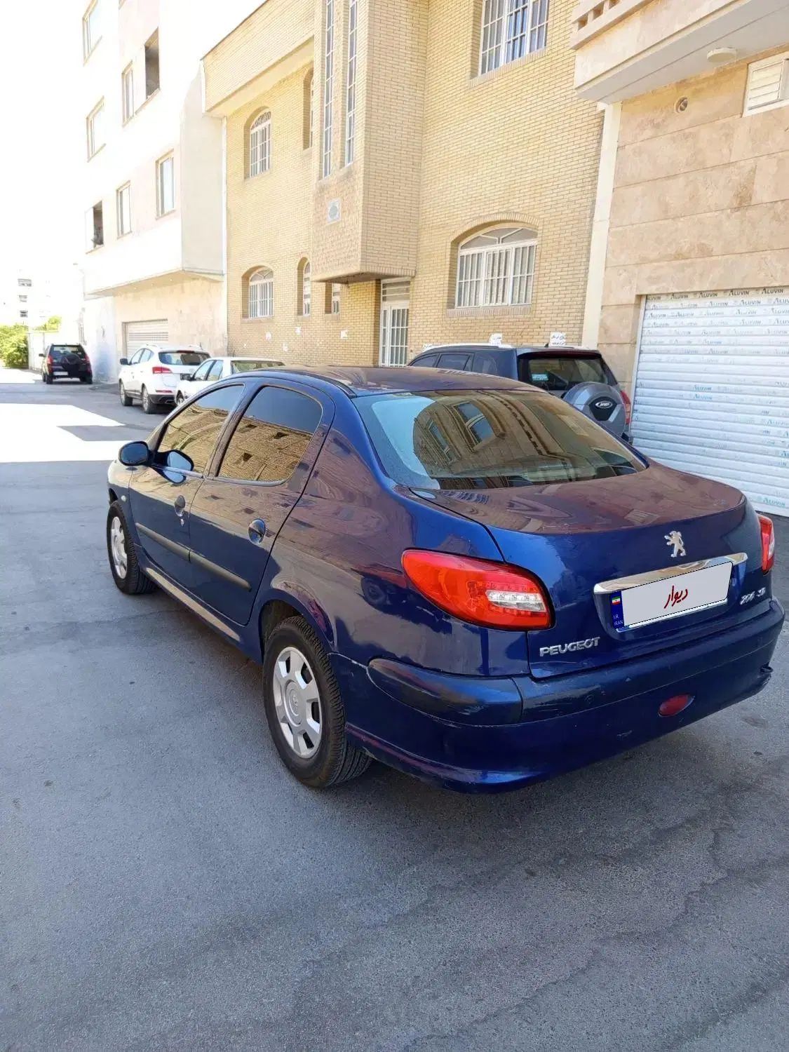 پژو ۲۰۶ صندوق دار v8 - 1393