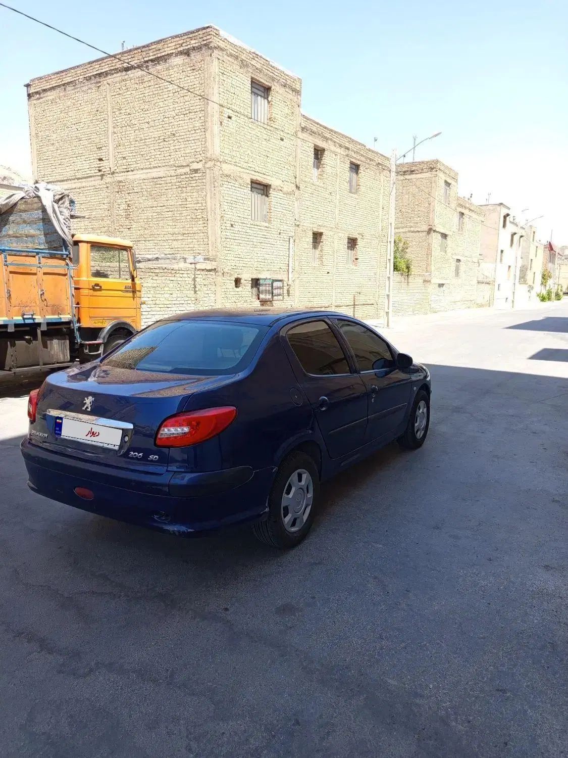 پژو ۲۰۶ صندوق دار v8 - 1393