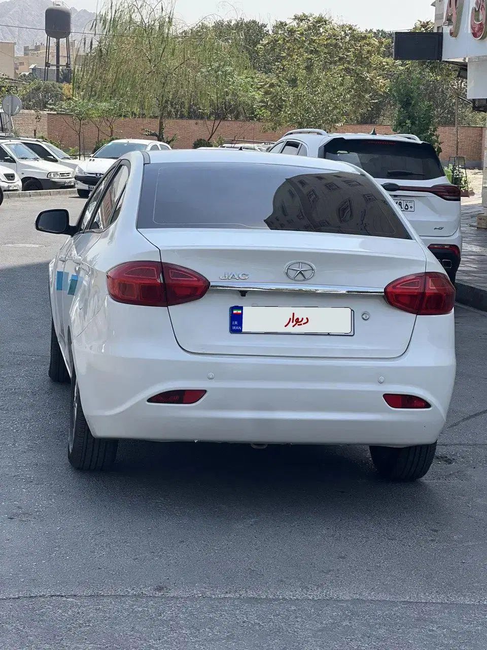 جک J4 اتوماتیک ساده - 1402